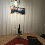 Modernes Serviced - Morgenglanz *