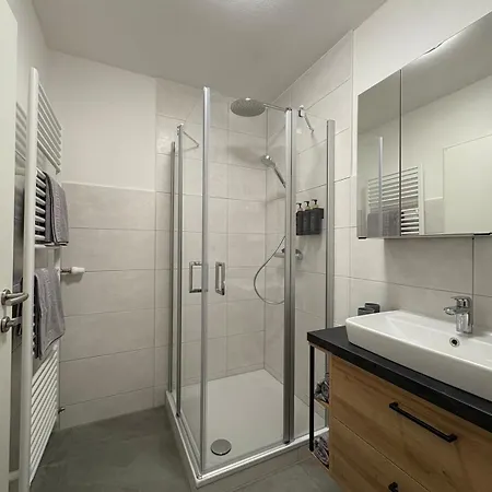 Modernes Serviced - Morgenglanz Apartment