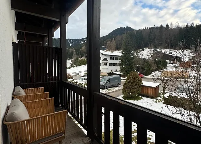 Modernes Serviced - Morgenglanz