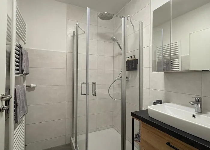 Modernes Serviced - Morgenglanz Apartament